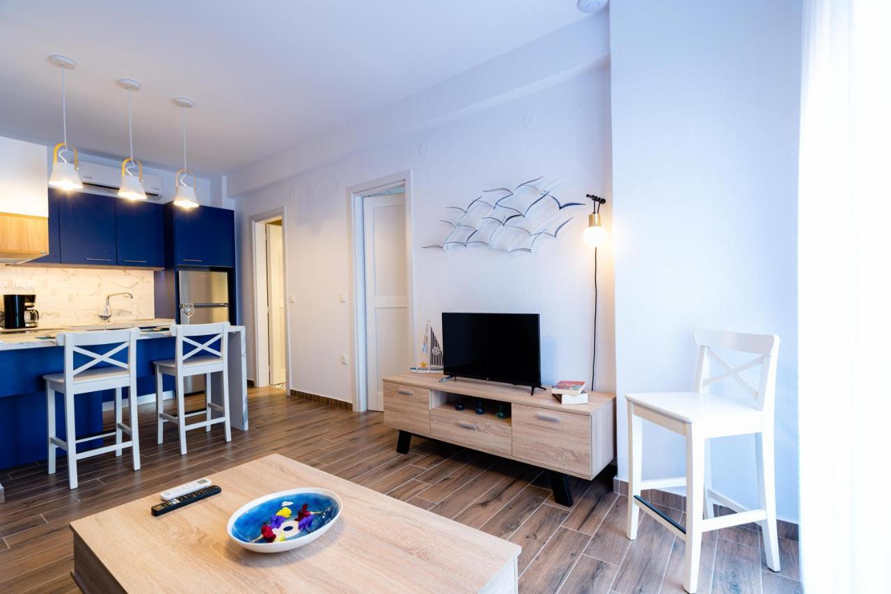 Elvis Nest Lägenhet Nea Moudhania Exteriör bild